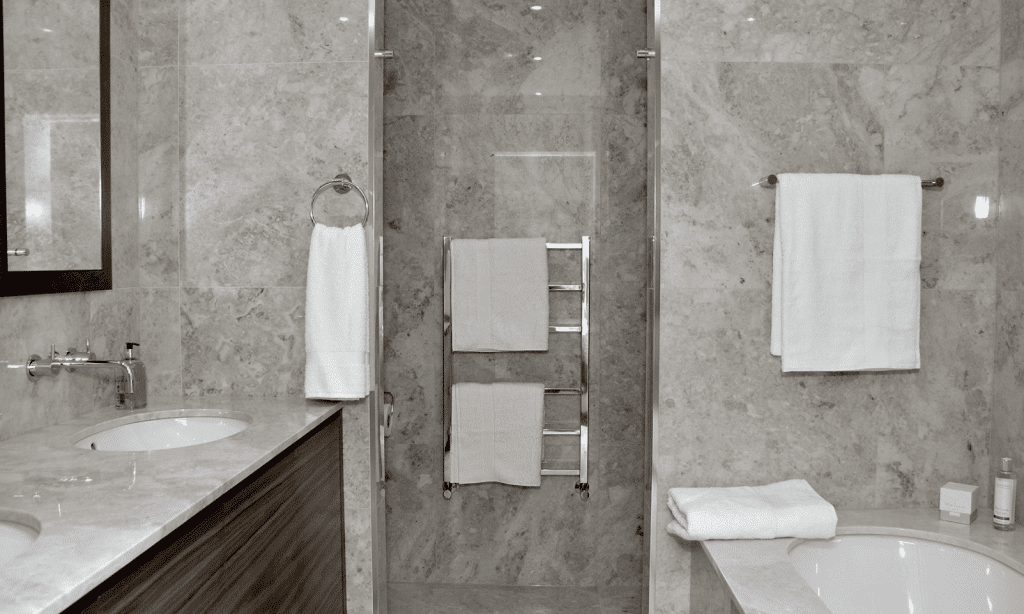 Hyde Park Gate Bathroom, Showcasing Modern Luxury with Sleek Finishes and Functional Design