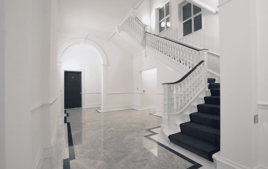 Mayfair Hallway Architecture on Green Street, Showcasing Elegant Design and Modern Aesthetics
